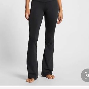 Nike Athletic Pants Wide Leg flared leggings